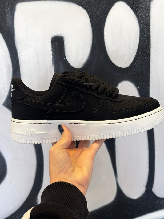 NIKE PRETO RAVE