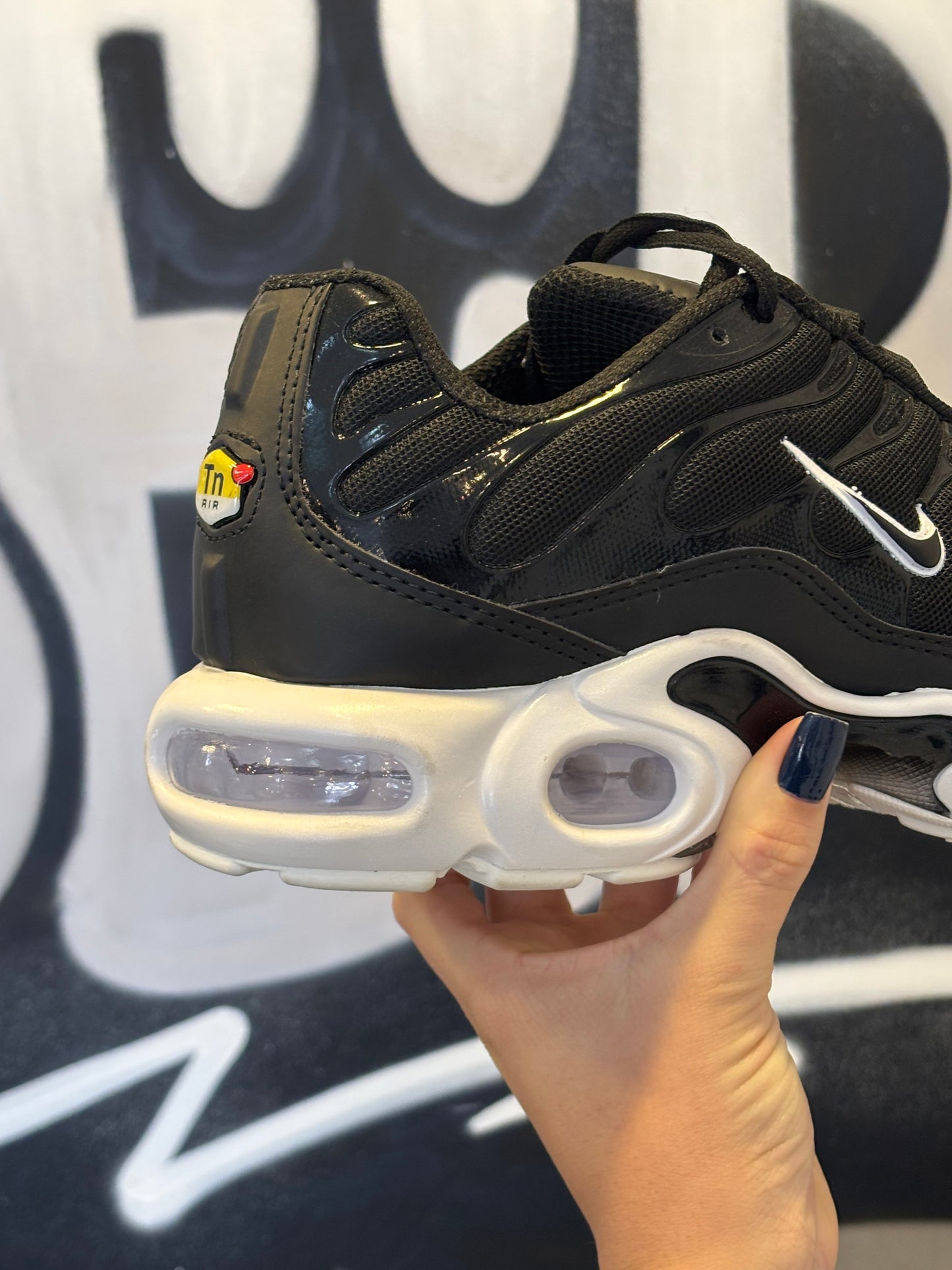 NIKE TN